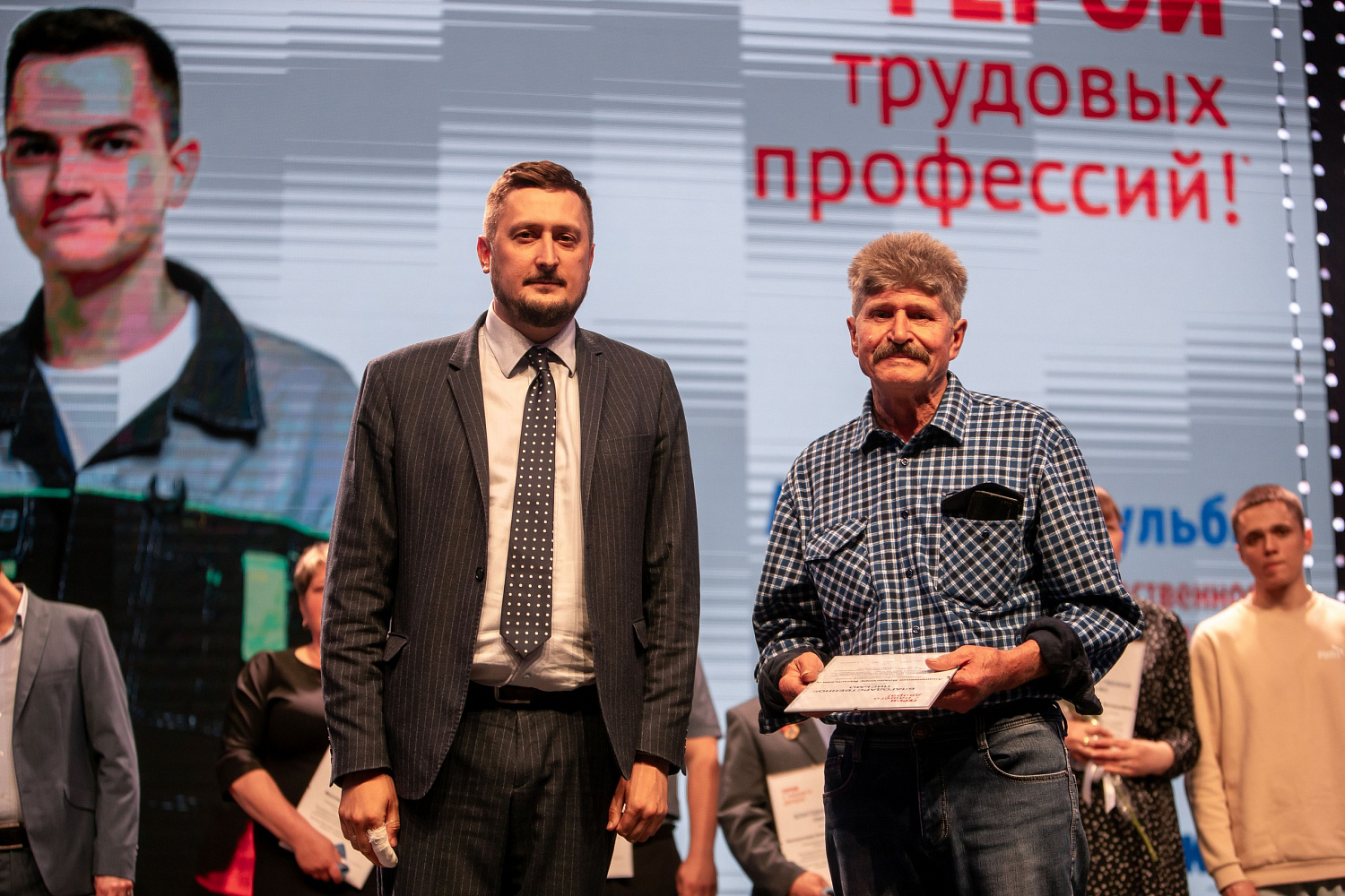 Сотрудники ЭЛСИБа стали участниками всероссийского проекта «Герои с нашего двора!»